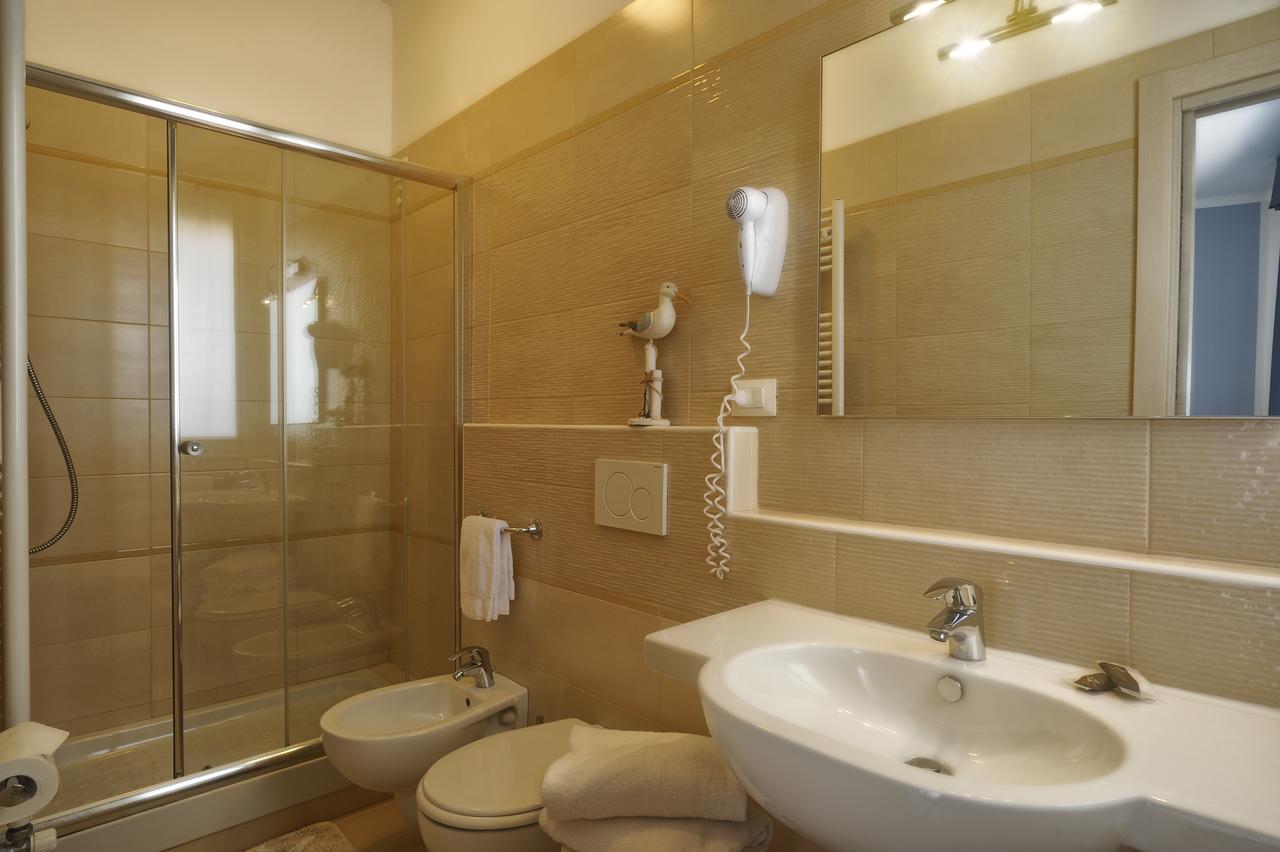 Hotel Bel Sit Алассио Экстерьер фото